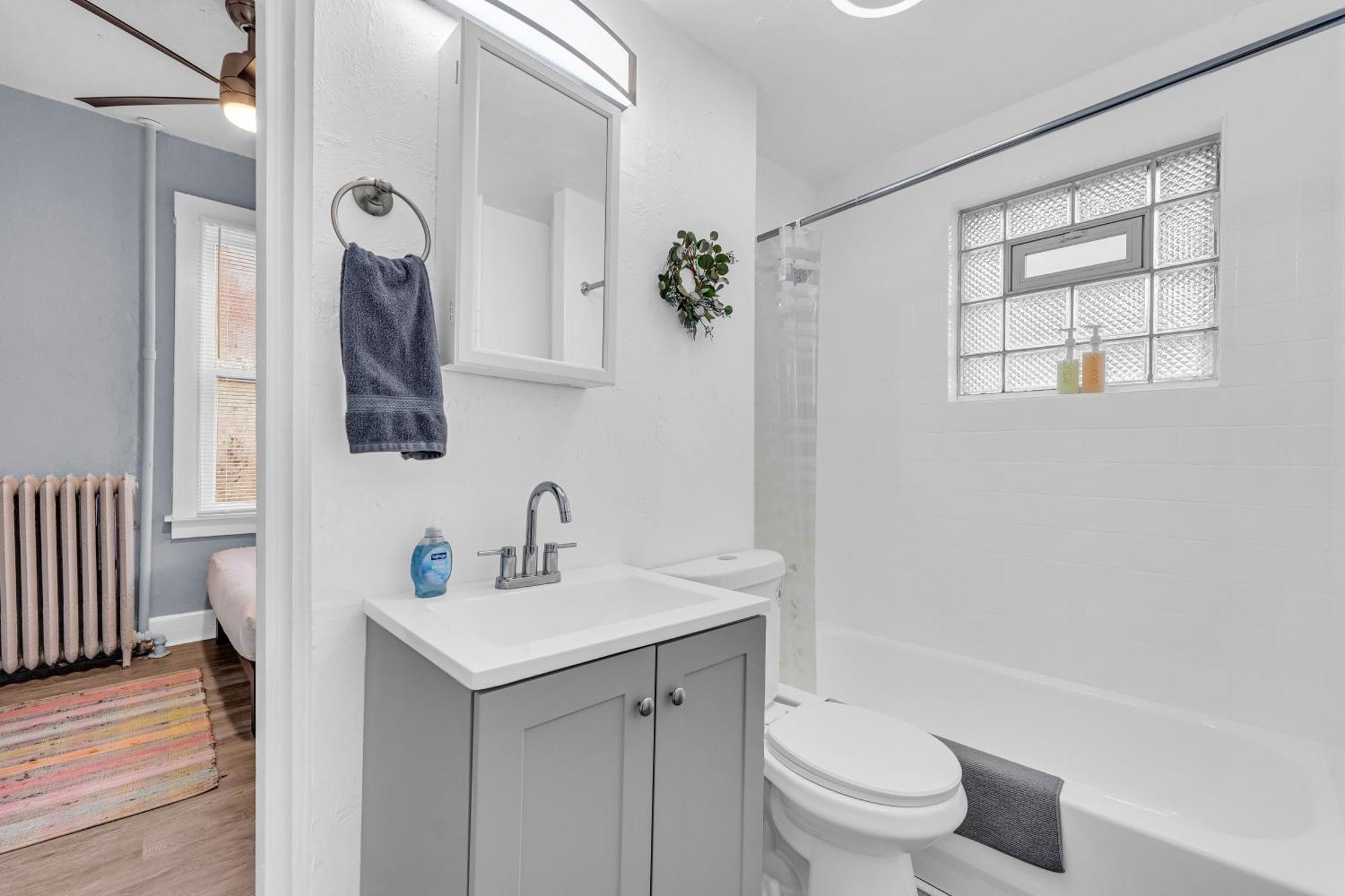 Historic Cozy Haven In Little Italy Apartment Cleveland Exterior photo